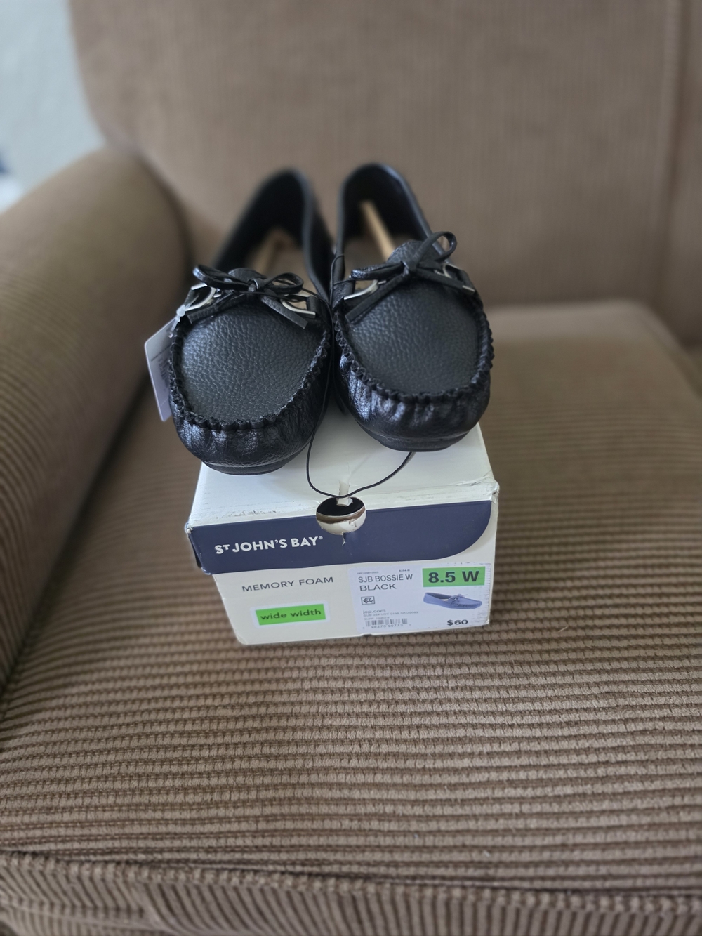 St. John's Bay Bossie Women's Black Leather Moccasins — Size 8.5W (New in Box)